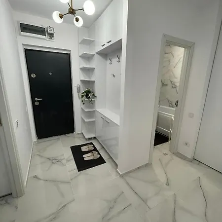 Apartment Garsoniera Spatioasa Mega Mall Bucharest