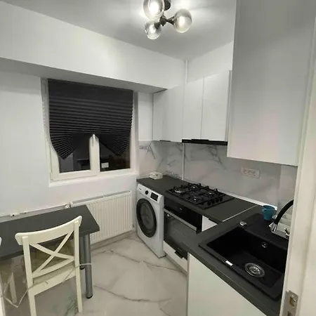 Apartment Garsoniera Spatioasa Mega Mall Bucharest
